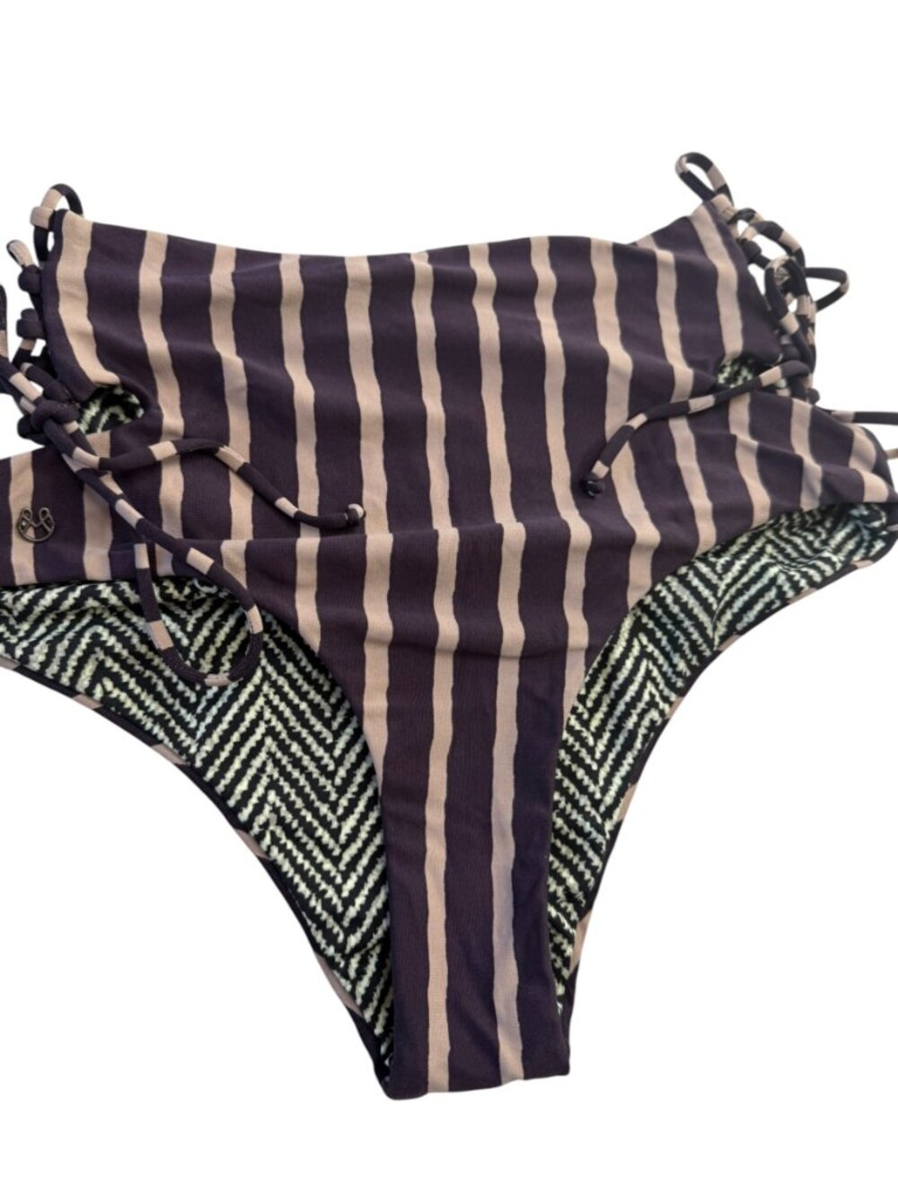 New NWT MAAJI Swimsuit Bottoms Reversible. Side Tie. Chevron Striped. Maroon